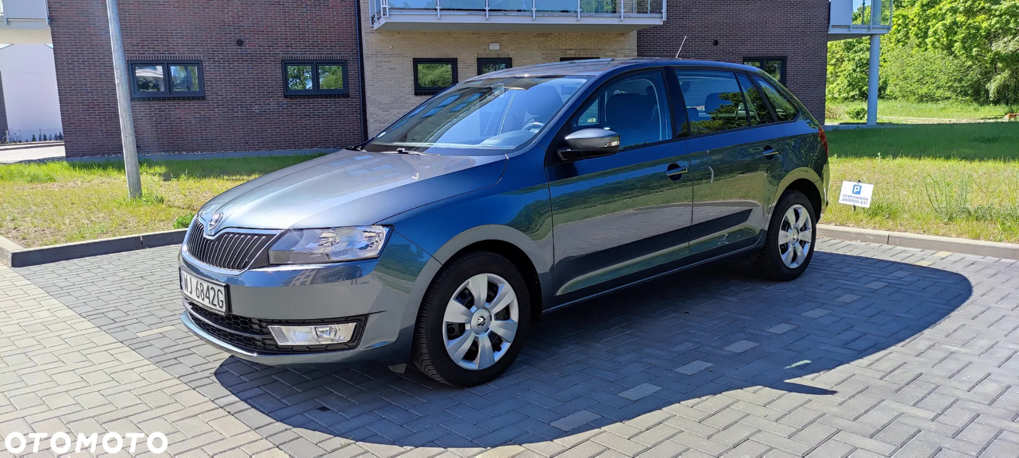 Skoda RAPID 1.2 TSI Ambition - 12