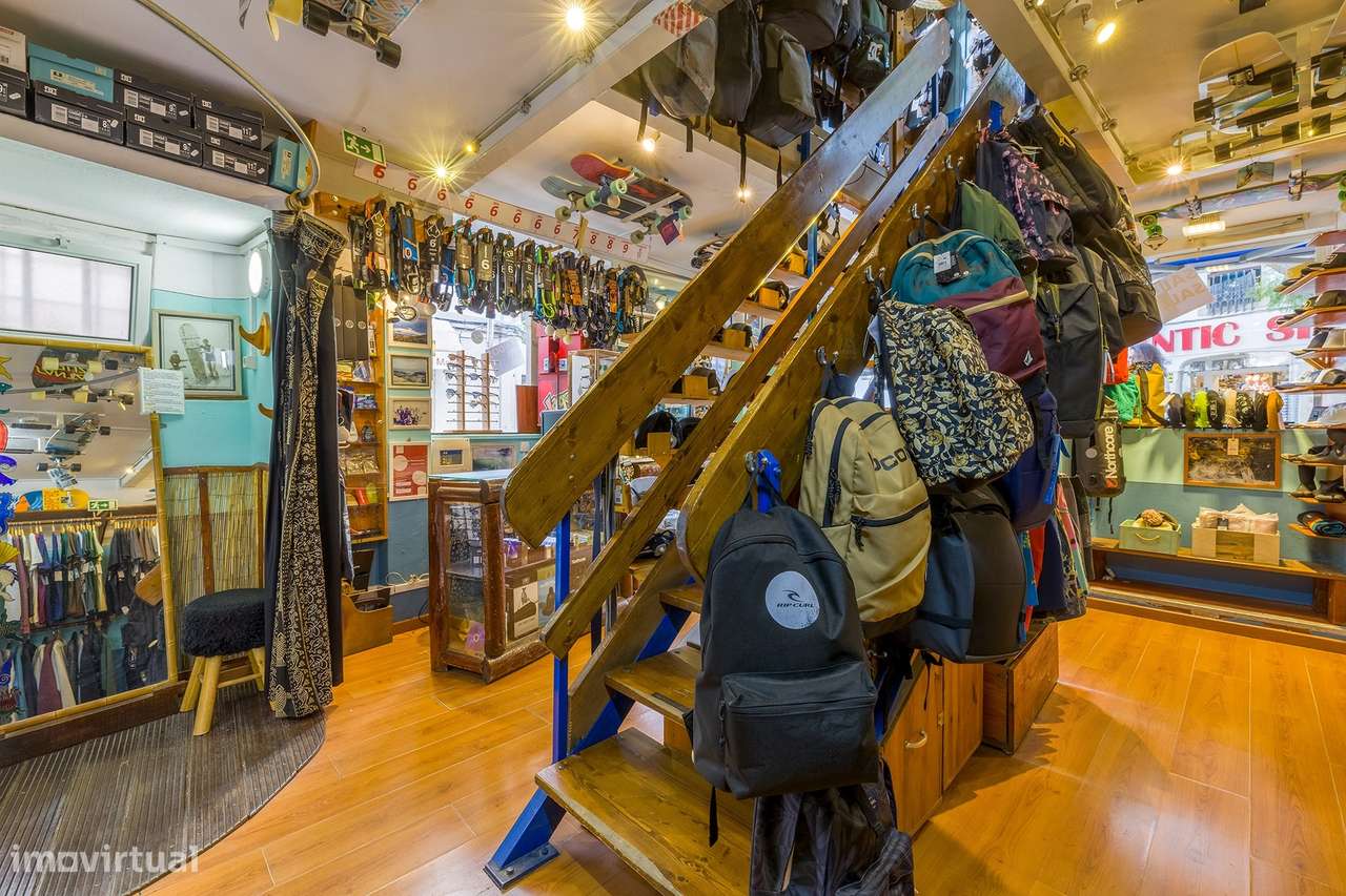 LOJA PARA VENDA COM 2 PISOS NO CORAÇÃO DO CENTRO HISTÓRICO DE LAGOS - Grande imagem: 4/9