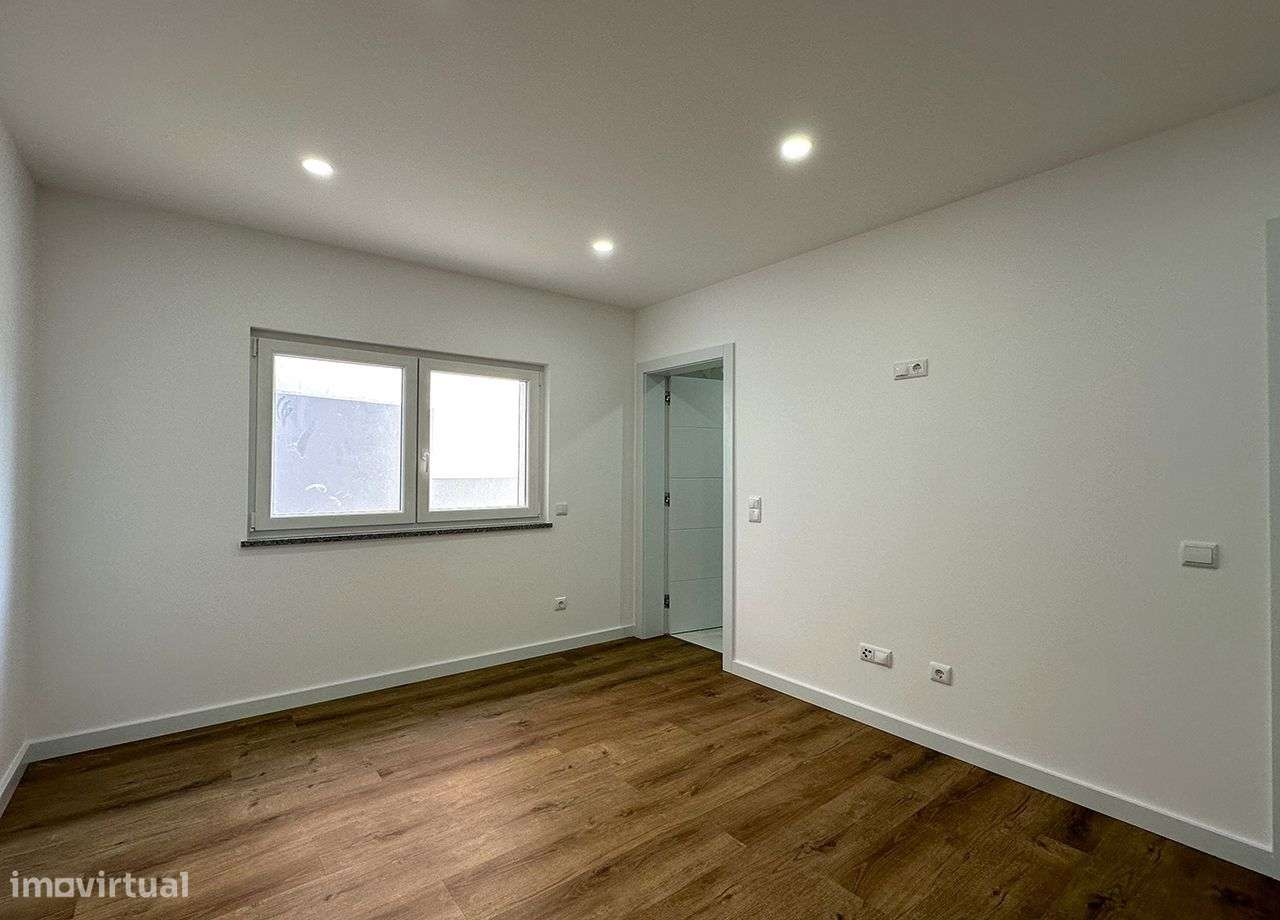 Espaçosa Moradia V4 com piscina - Coimbrã / Peniche-27