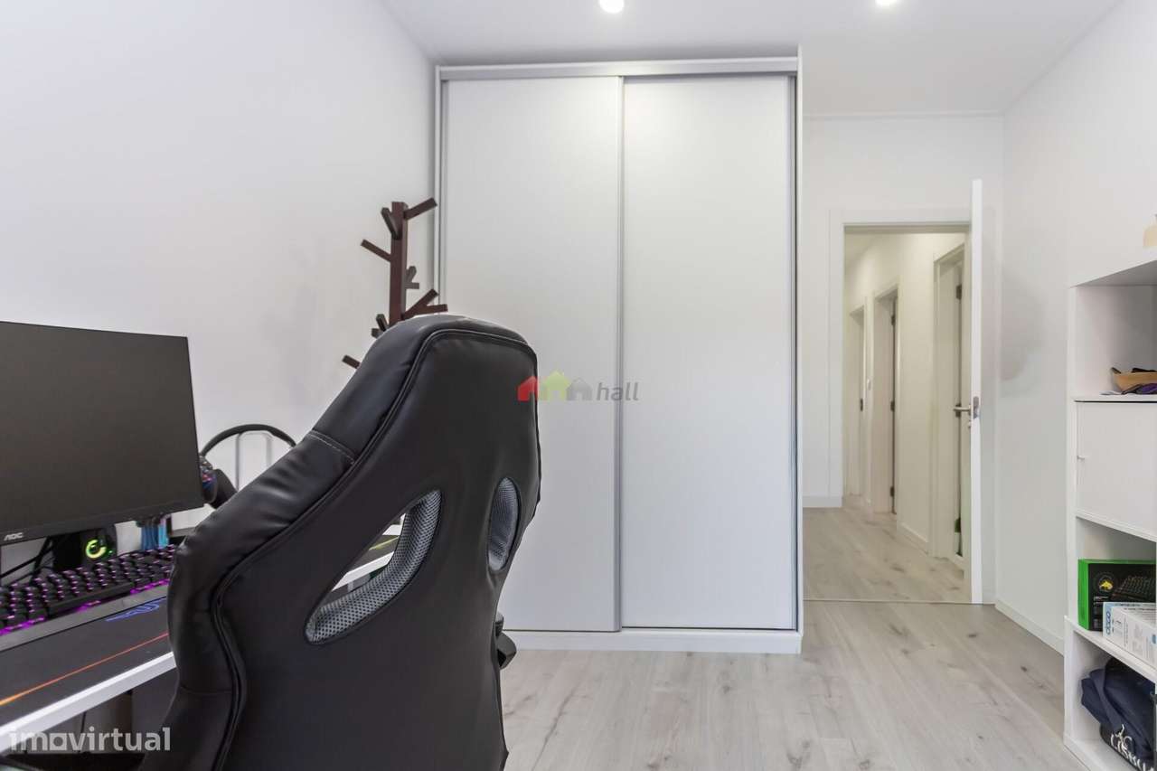 Apartamento T2 – 2º Andar | Lavradio, Barreiro-12