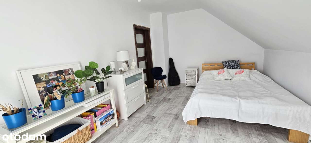 Dom z garażem 4 sypialnie super dla rodziny! Nowa cena do 15.01.2026-9