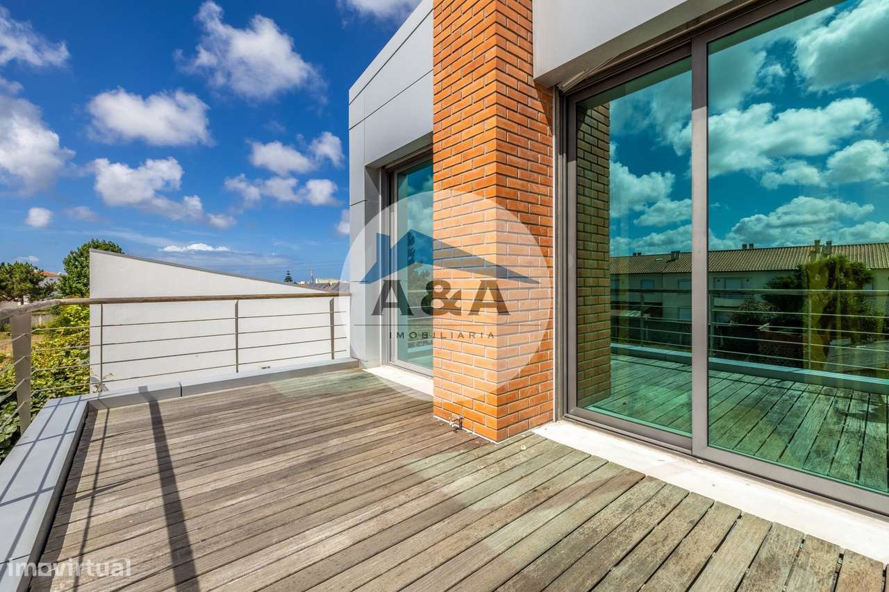 Exclusiva Propriedade de Luxo com Áreas Generosas e Próxima das Praias-44