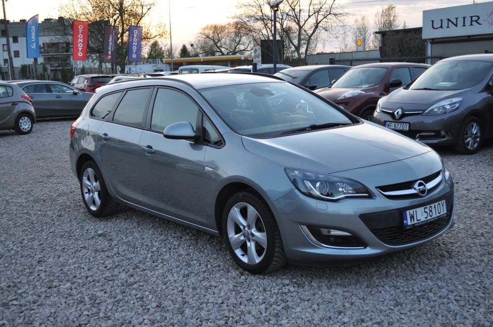 Opel Astra J 1.4 Turbo Design Edition 2013