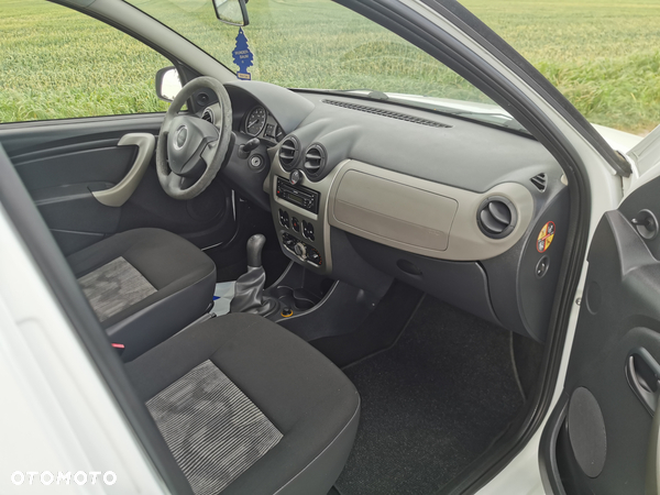 Dacia Sandero 1.2 16V Laureate - 13