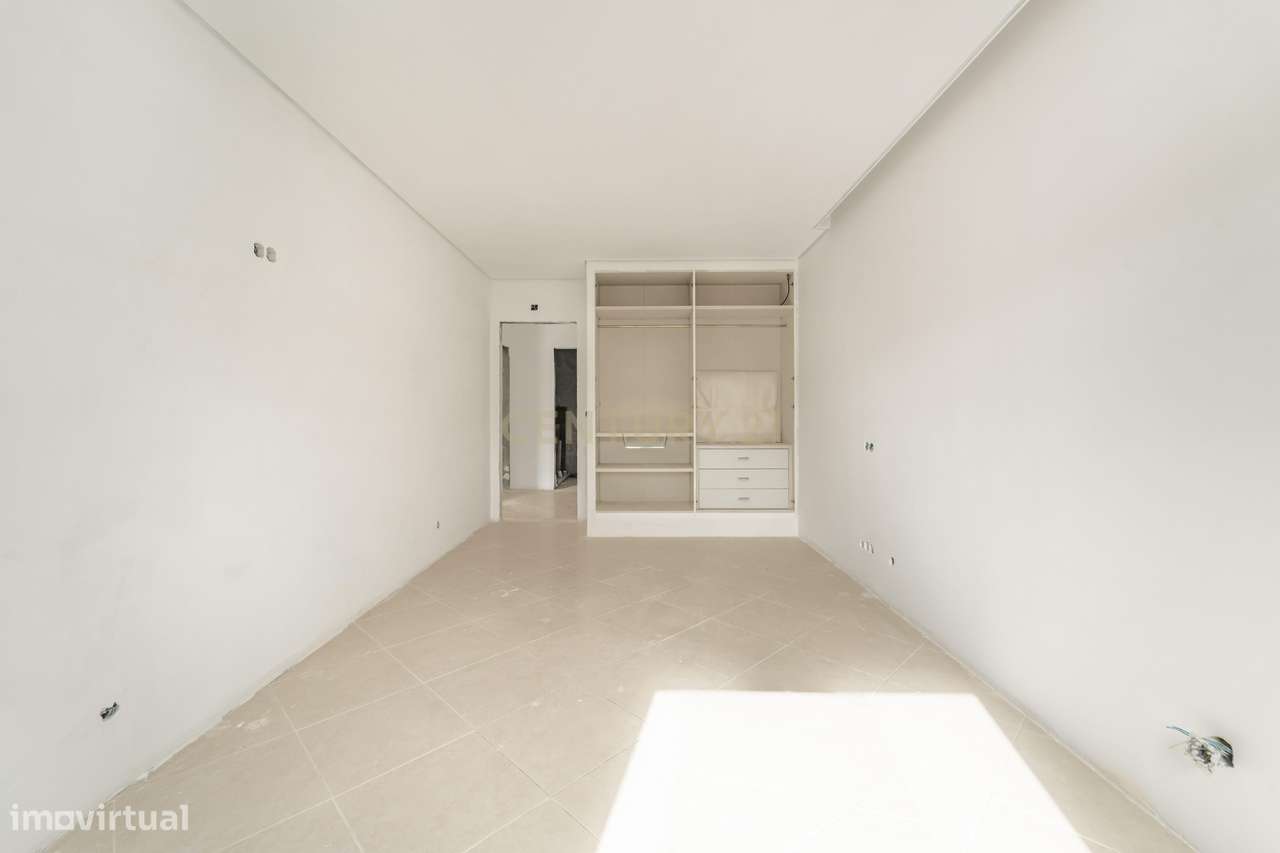 Apartamento T2 com 97 m² e box - Casal de Cambra Rua de Cork - Grande imagem: 3/25
