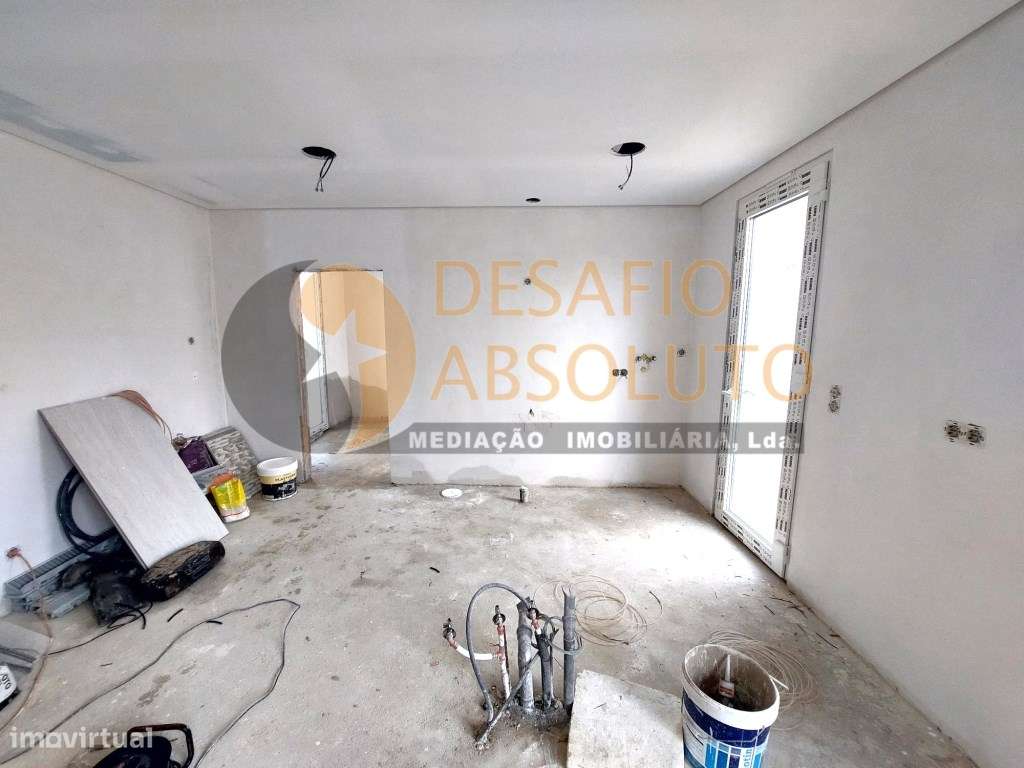 Moradia Isolada Térrea T4, com Piscina e Garagem. Azeitão-13