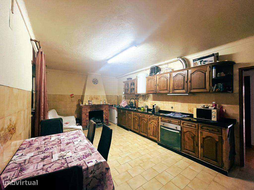 Moradia Isolada T5 com Garagem e Forno Tradicional-8