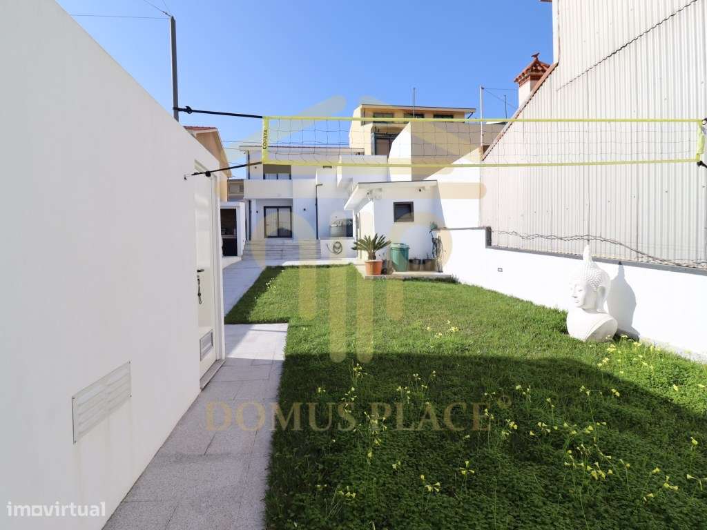 MORADIA T3 C/ JARDIM, TERRAÇO E GARAGEM | GUIFÕES-45