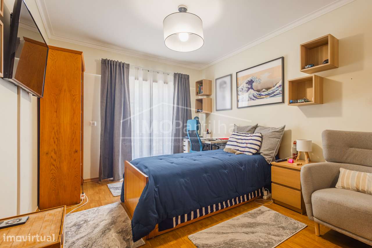 Apartamento T2 | 159 m² | Suíte | Garagem | Varanda-22
