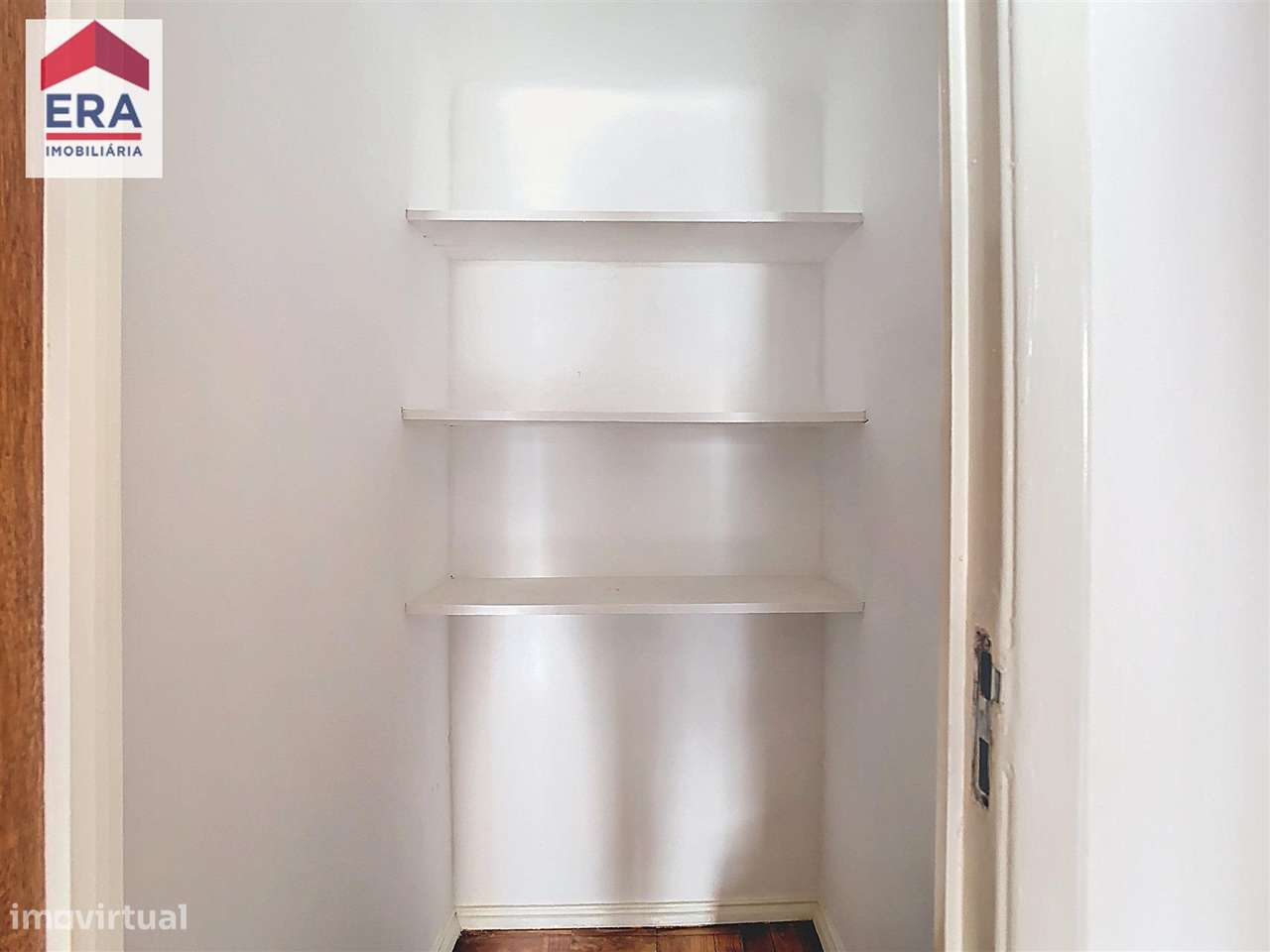 Apartamento T4 em Corroios-9