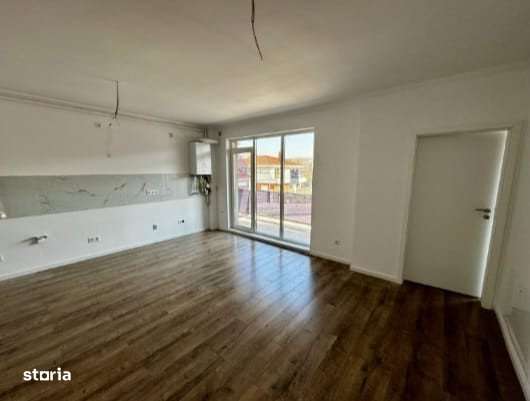 Apartament cu 3 camere, finisat, lift, incalzire in pardoseala, la 5 m - Imagine principală: 2/9