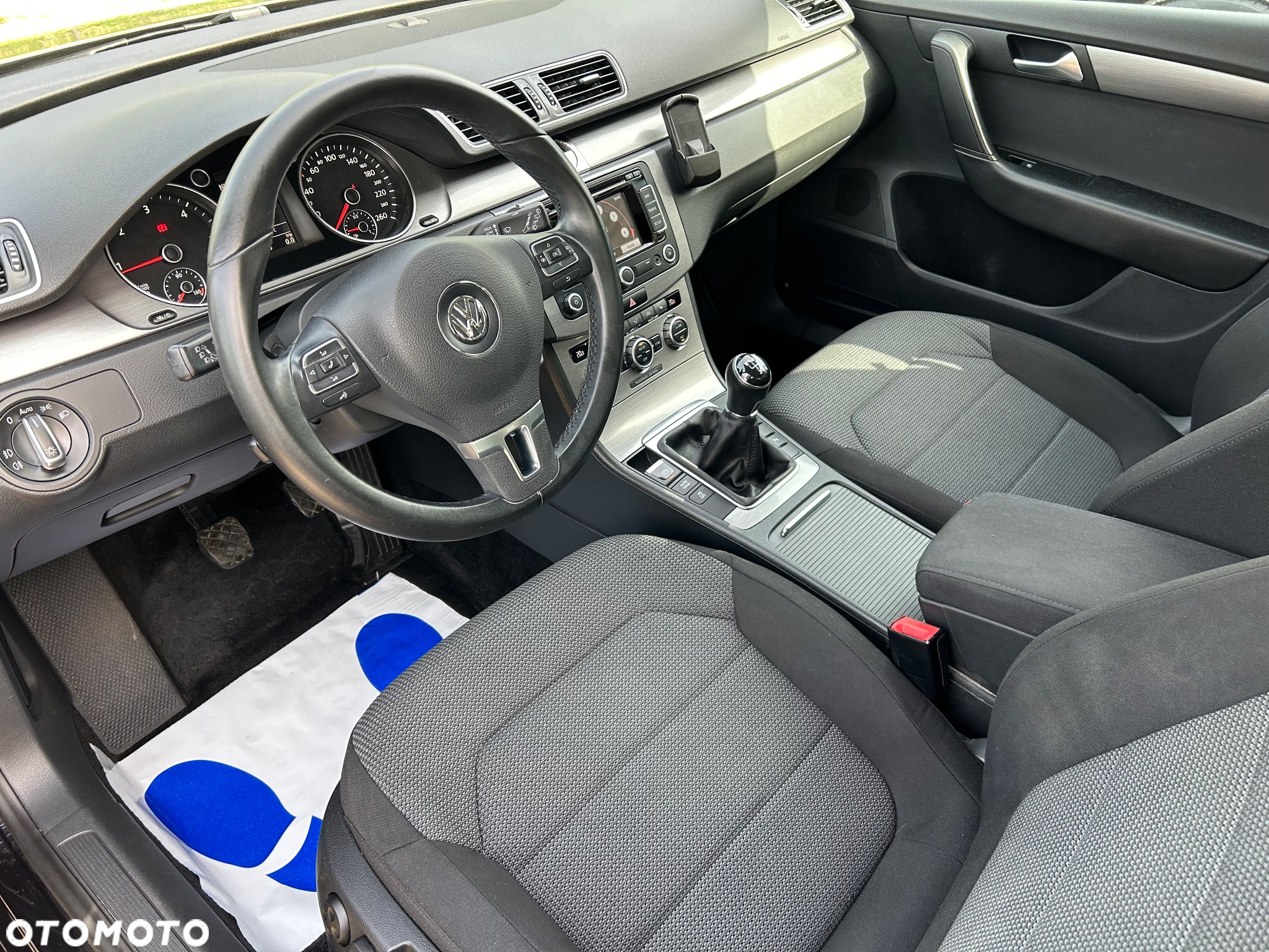Volkswagen Passat Variant 2.0 Blue TDI SCR Comfortline - 13
