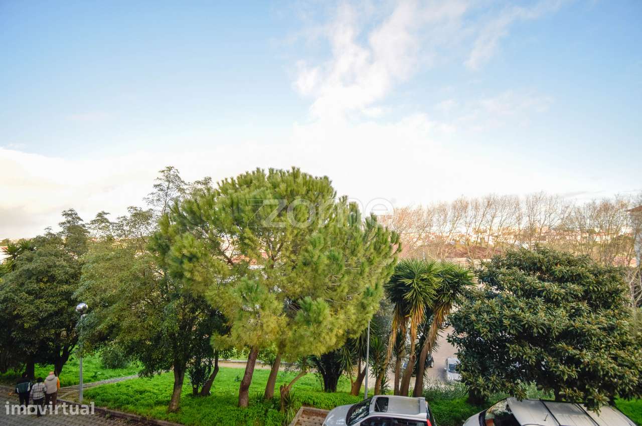T3 remodelado em São Miguel das Encostas-21