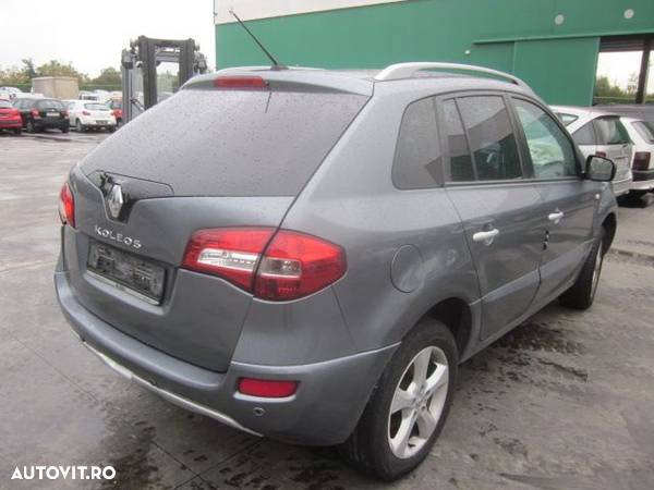 Dezmembrez RENAULT Koleos 2.0 D , AN 2009 , tip motor M9RC8 - 6