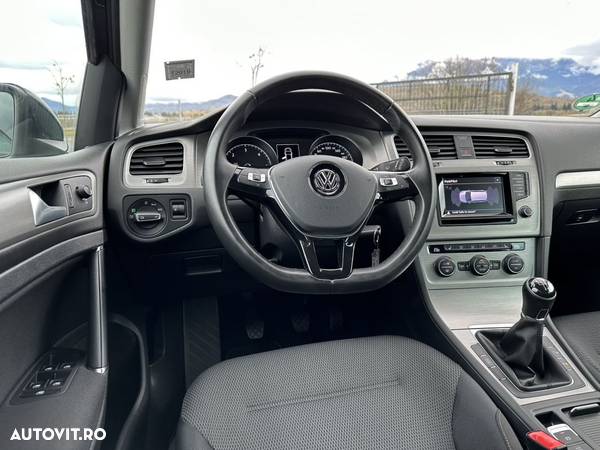 Volkswagen Golf 1.6 TDI BlueMotion Technology Comfortline - 18