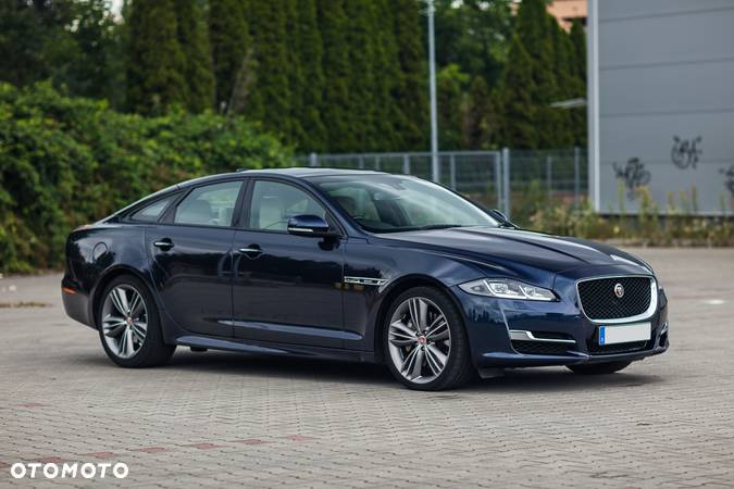 Jaguar XJ 3.0 D V6 R-Sport - 13