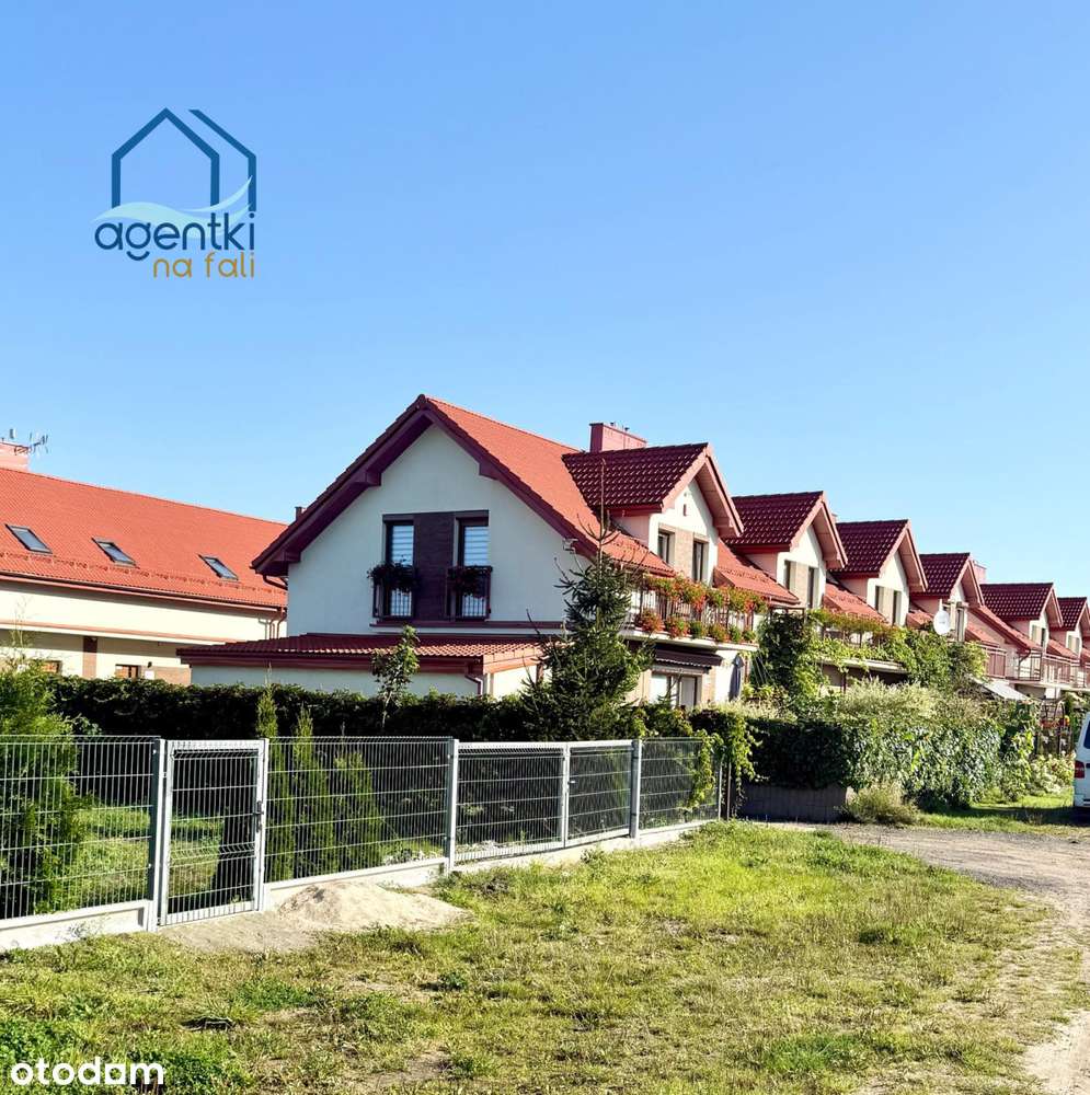 Rodzinny dom w zabudowie szeregowej z ogrodem .-19