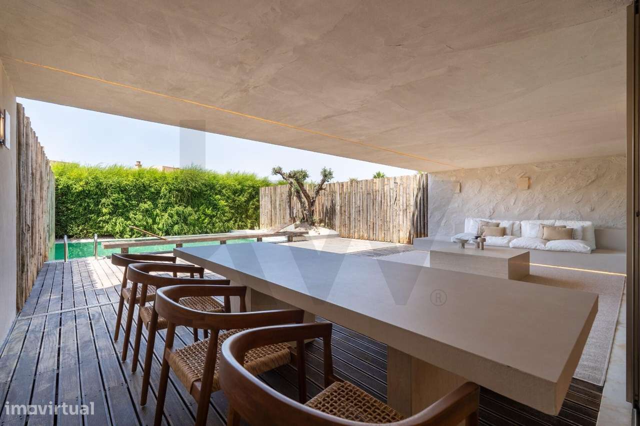 Moradia V4 exclusiva a estrear, com Jardim e Piscina privativos na Her - Grande imagem: 5/54