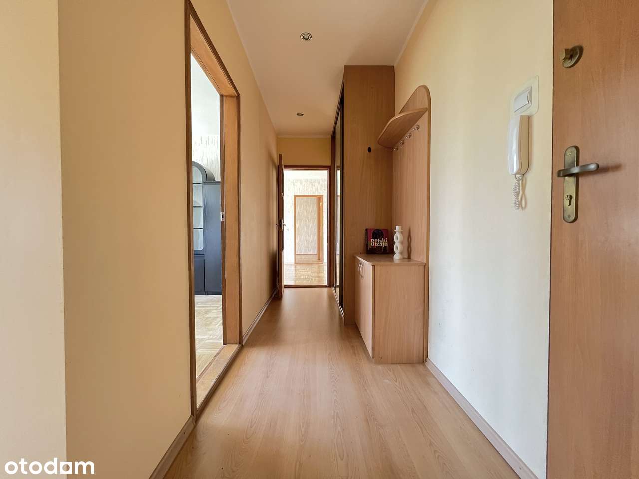 Przestronne, słoneczne mieszkanie, trzy pokoje, centrum 65 m 2-6