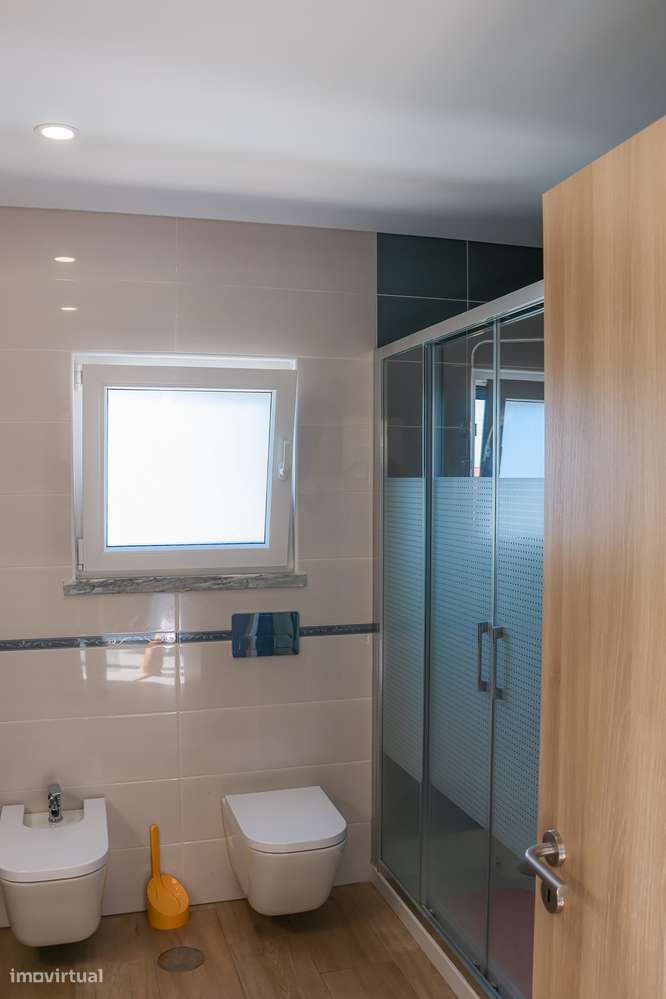 Moradia T3 em Condomínio Privado | Praia de Santa Cruz - Grande imagem: 4/28