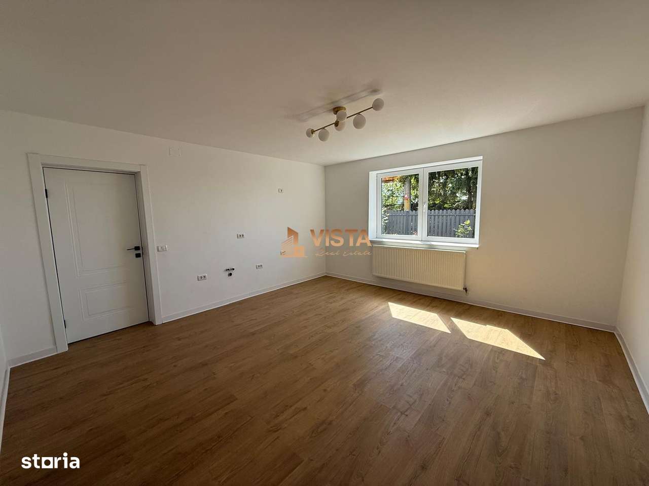 Apartament la casa cu curte si garaj la 5 minute de Centru Brasov-1