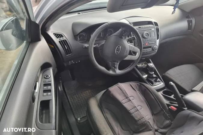 dezmembrez dezmembrari Kia ceed 2012 facelift  motor 1.6crdi d4fb  128cp usa portiera stanga dreapta fata spate planetara cutie de viteze 6 trepte jante r16 injector turbina hyundai i30 - 4