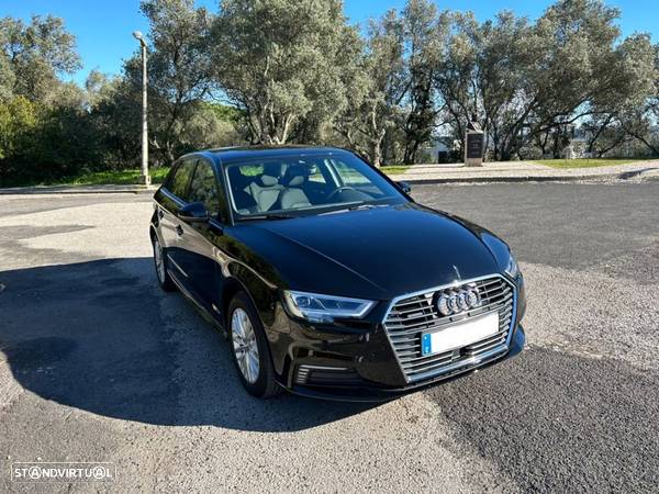 Audi A3 Sportback - 1