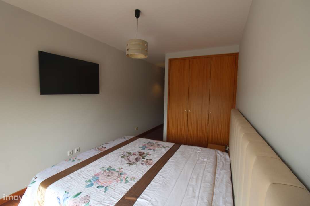 Apartamento T3 em São João de Ver com garagem fechada 3 viaturas-24