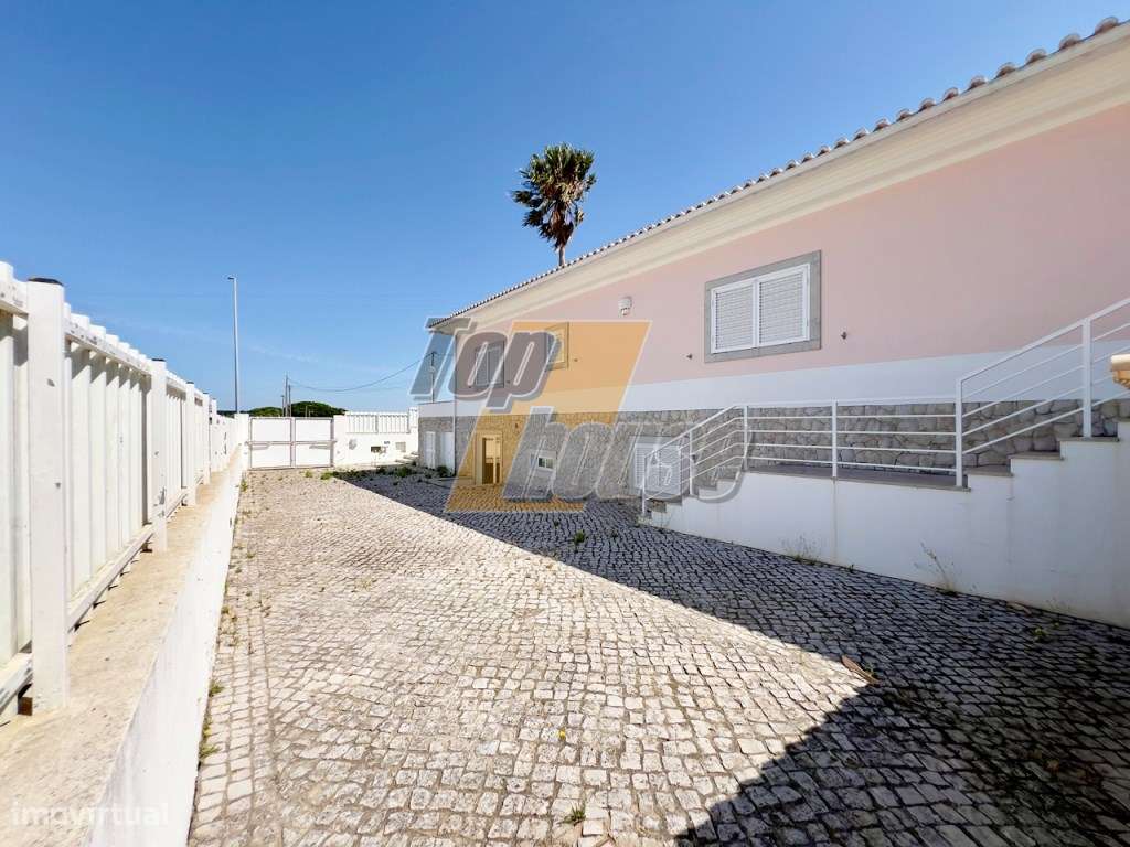 Moradia isolada V3+2 situada em Sesimbra com piscina - Grande imagem: 4/35