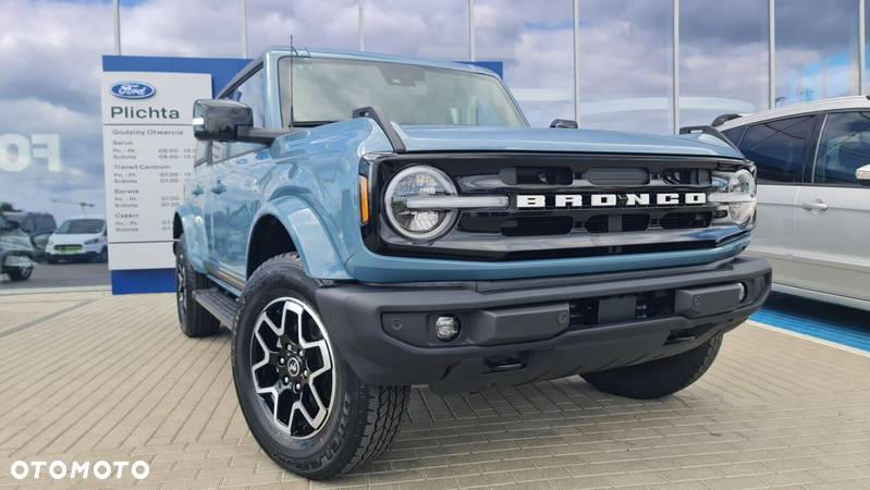 Ford Bronco - 2