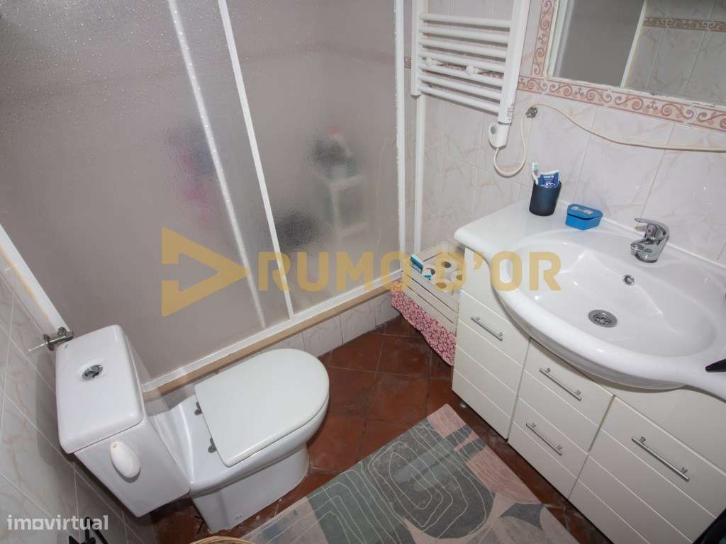 Moradia T3 +1 com Excelente Espaço e Tradição no Tojal - Alenquer-15