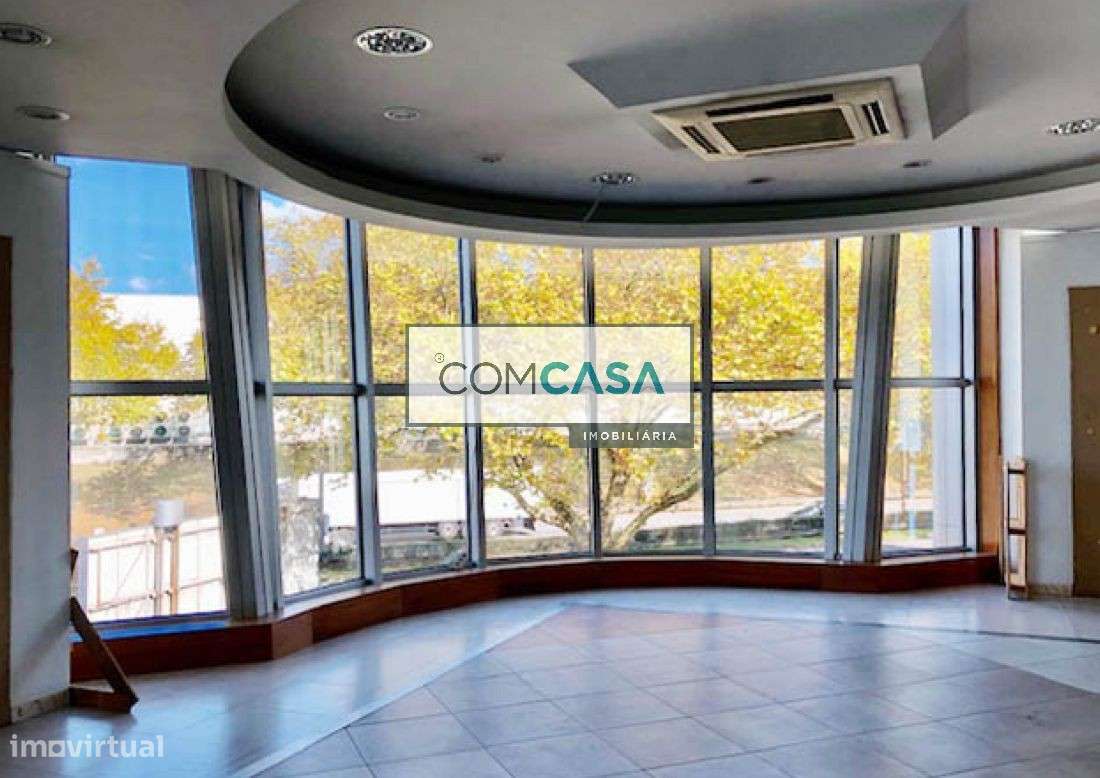 Loja Escritório showroom e Armazém | Porto - Grande imagem: 2/30
