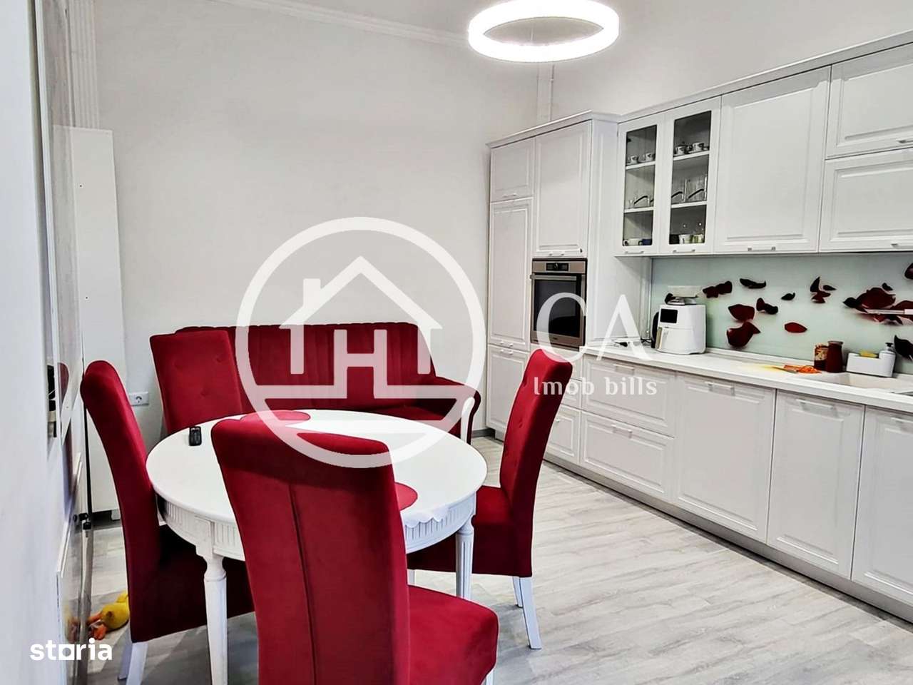 Apartament cu 4 camere de vanzare zona Ultracentrala, Oradea - Imagine principală: 5/14