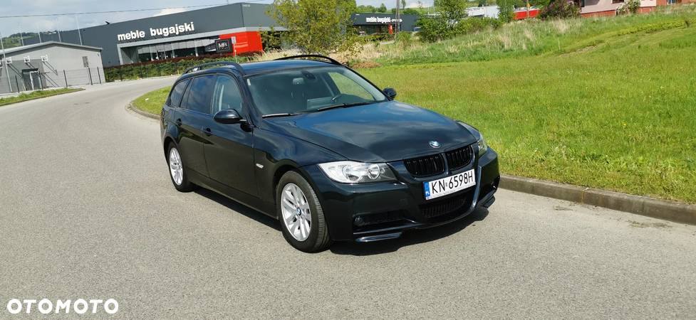 BMW Seria 3 320d - 25