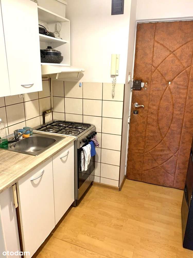 Kawalerka ścisłe centrum ul. Chmielna-5