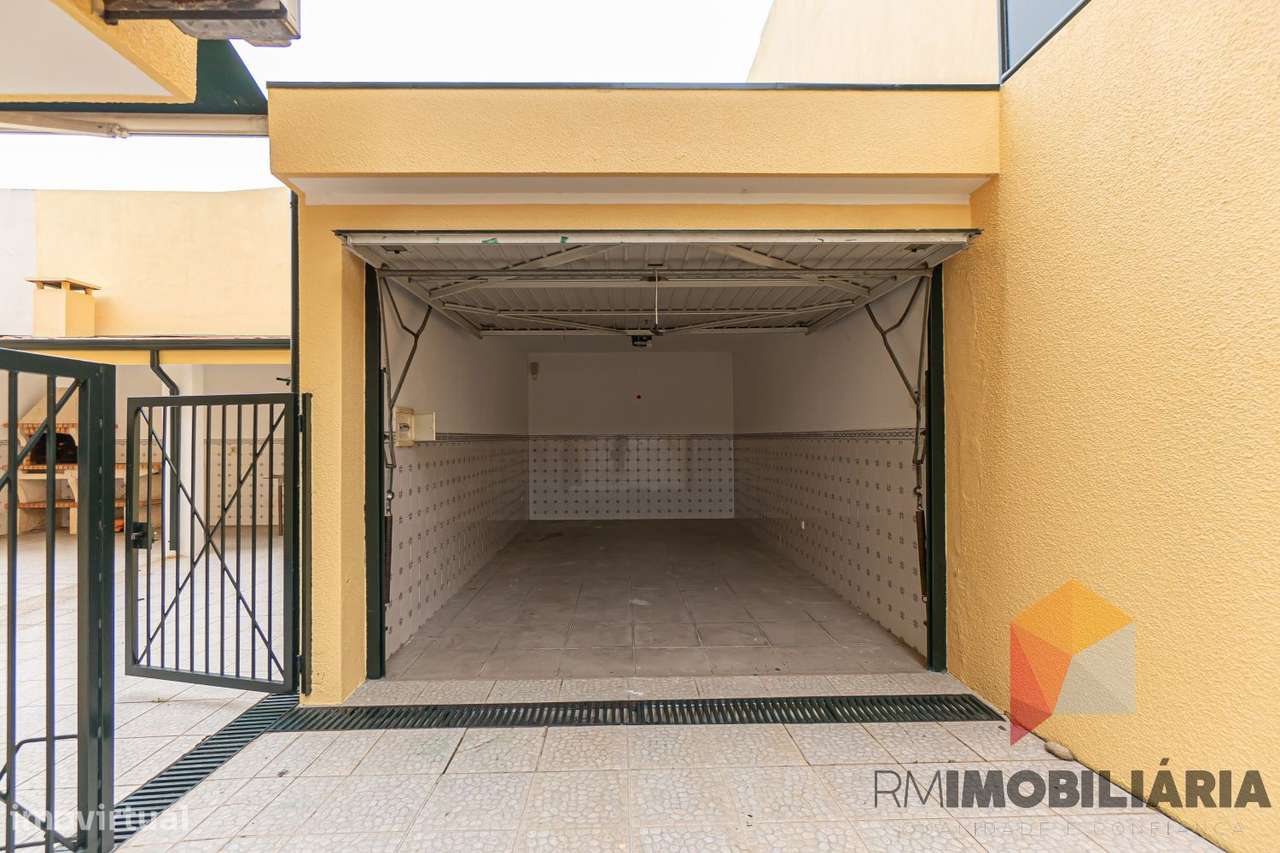 Moradia T4 em Fânzeres-52