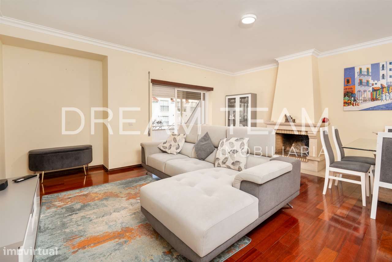 Apartamento T3 com terraço no centro do Montijo-5