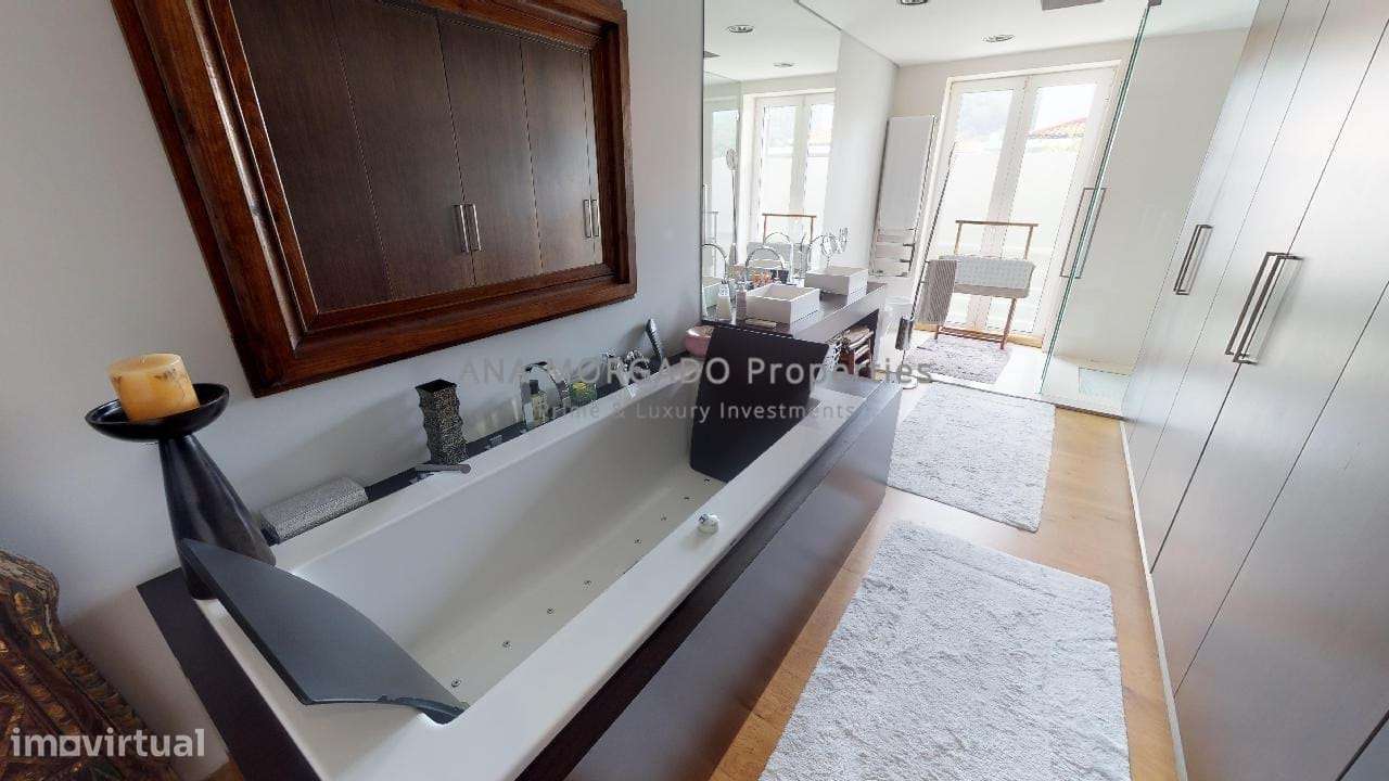 Exclusivo apartamento T4, agora T2 com Vista Mar, Terraço e Acabamento-19