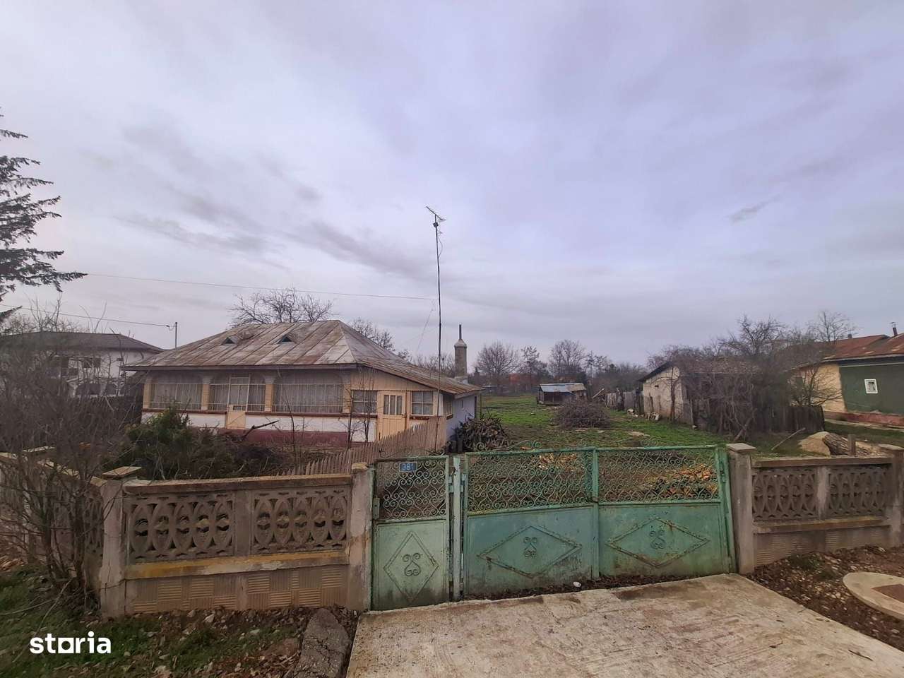 Crevedia - Darza , teren si casa batraneasca - Imagine principală: 5/6