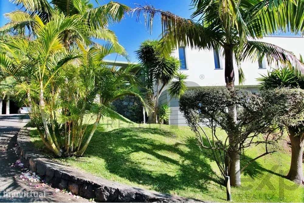 Moradia com arquitectura única no GARAJAU, Ilha da Madeira - Grande imagem: 4/45