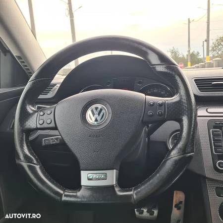 Volkswagen Passat 2.0 TDI DPF DSG R-Line Edition - 11