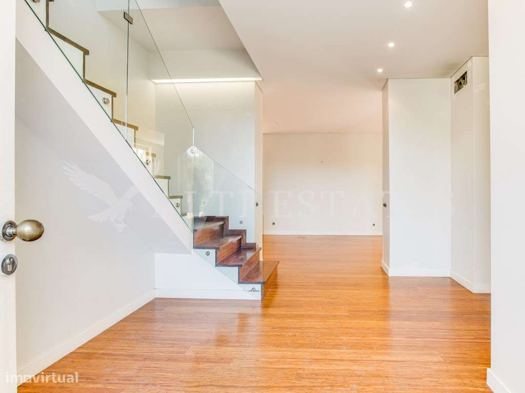 Moradia Única T4 + 1 Quinta da Marinha-5