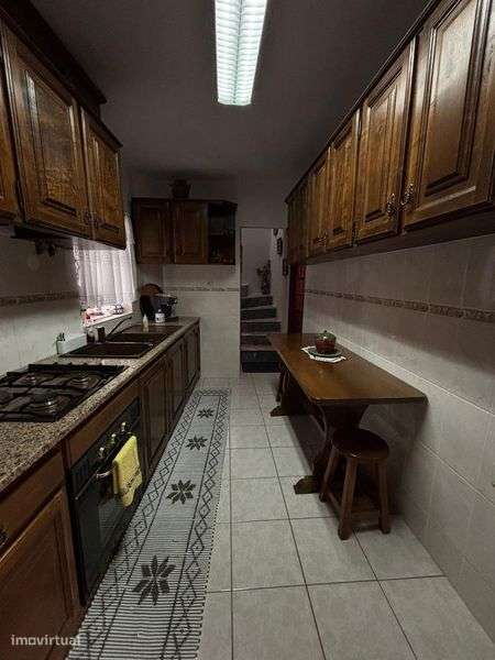 Para arrendar - casa mobilada em Oliveira de Baixo, Bodiosa - Grande imagem: 4/12