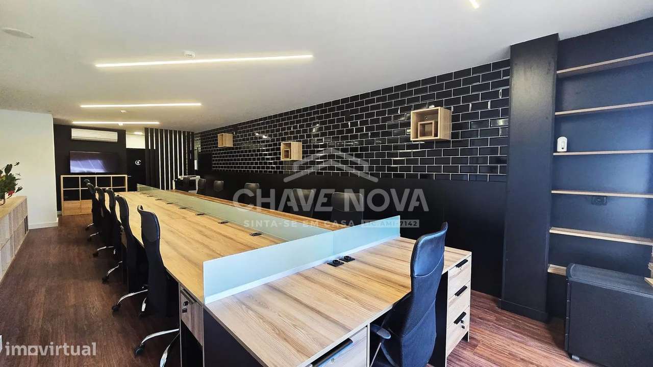 Loja com 207m2 na Praia de Lavadores em Canidelo - Grande imagem: 3/29