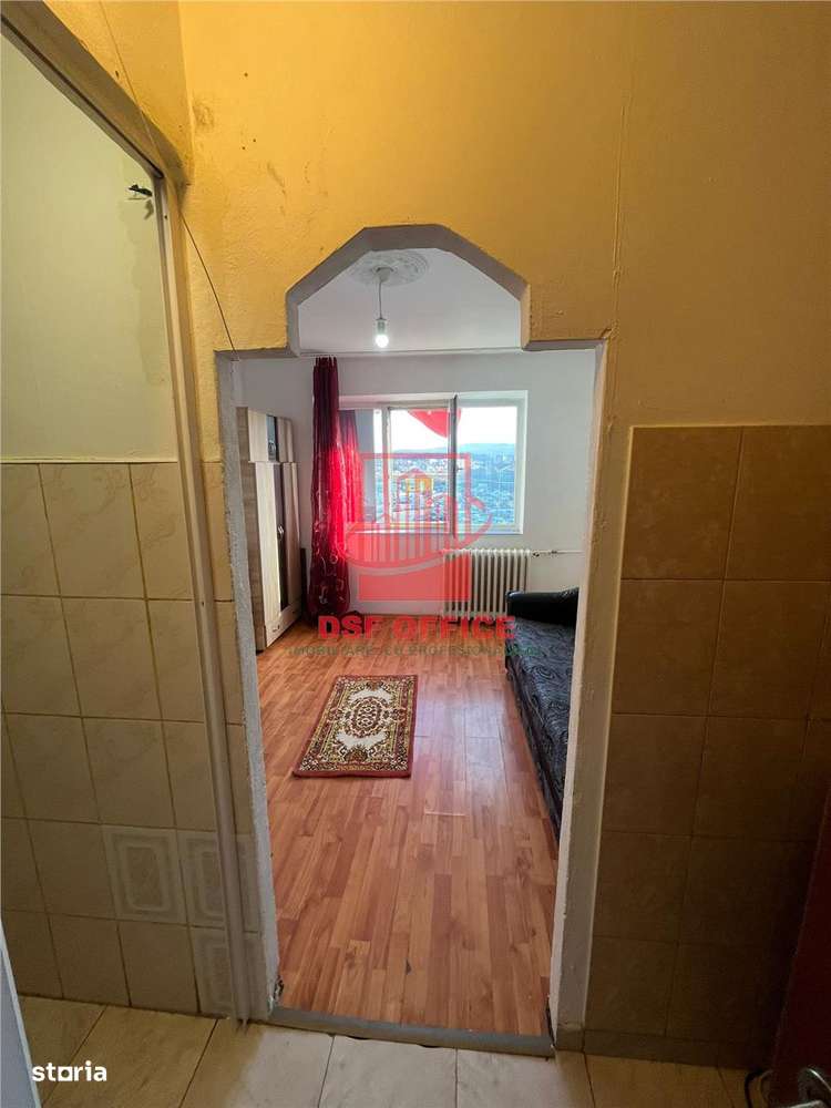 Garsoniera Piata Nicolina, baie cu dus si bucatarie in camera, langa M-0