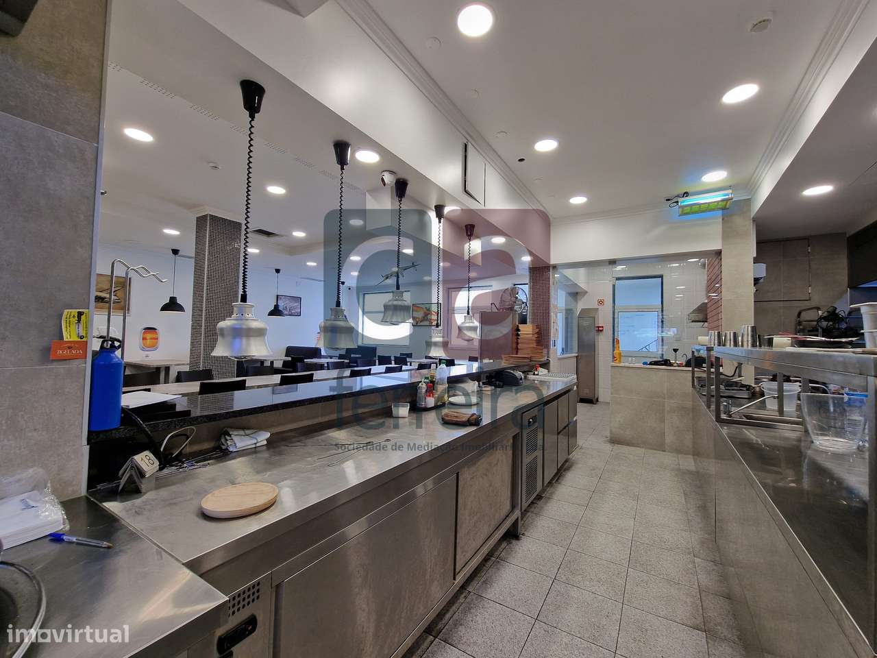 Restaurante composto por três pisos no Coração de Almeirim-10