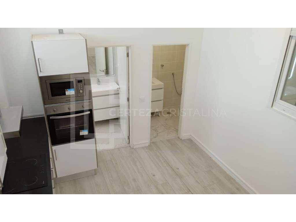 Loja com Terraço | Santo André - Barreiro-2