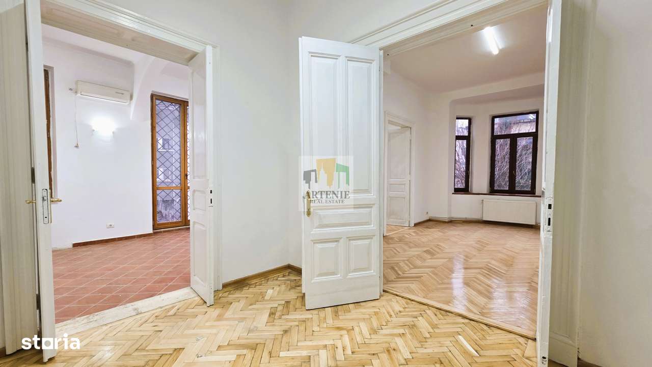 Vila interbelica 320 mp cu acces separat,Piata Unirii  Corneliu Coposu - Imagine principală: 3/20