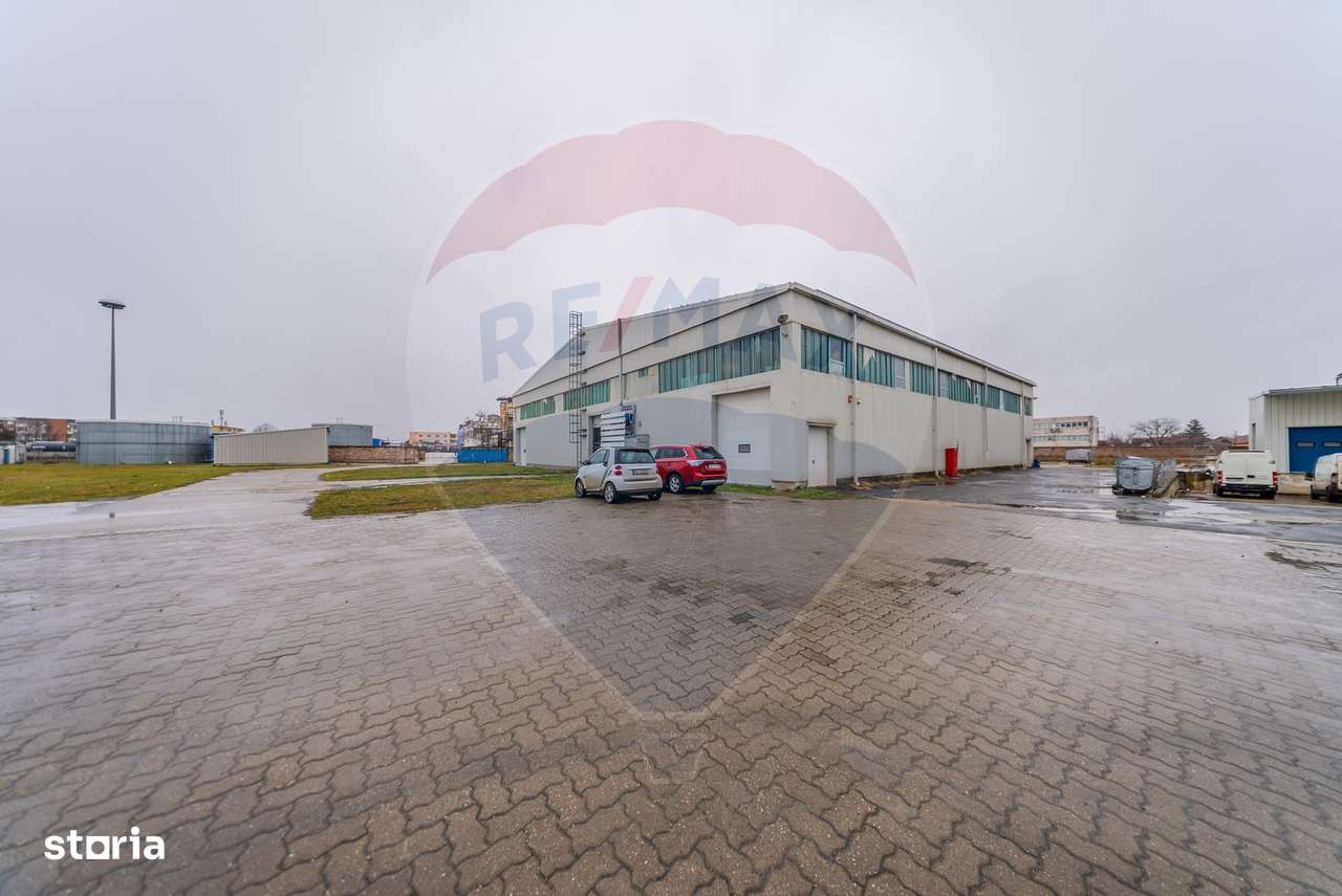 Spațiu industrial/hala de închiriat  1,354mp - Imagine principală: 2/8