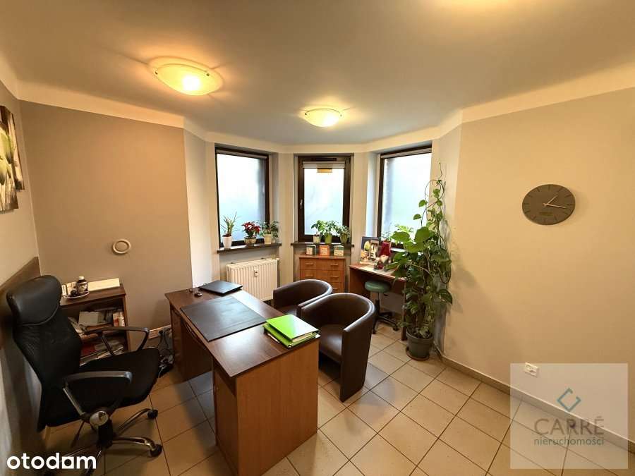 Do sprzedania lokal w Centrum.-1